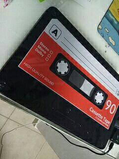 קופסת פח בצורת תקליט 