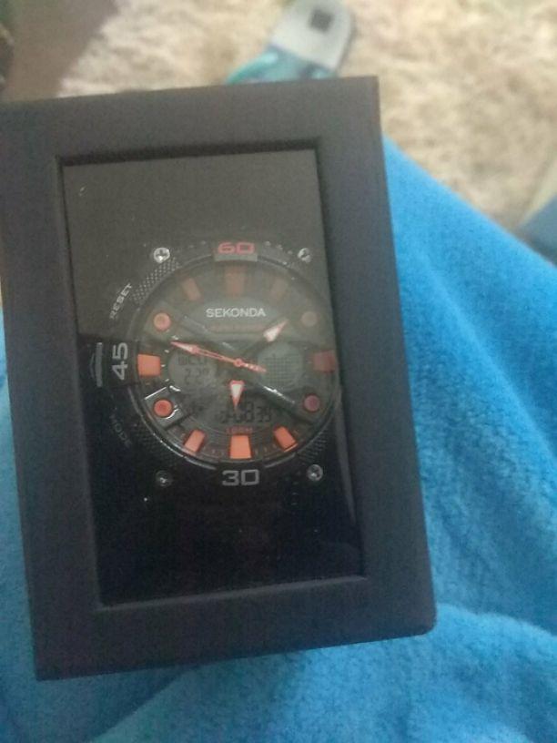 שעון חברת sekonda  מחיר גמיש
