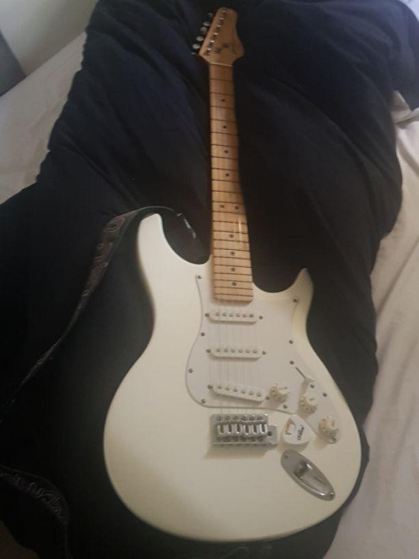 גיטרה חשמלית