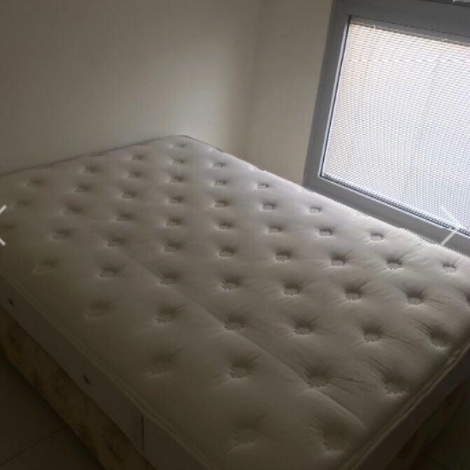 מיטה זוגית כחדשה 140x190