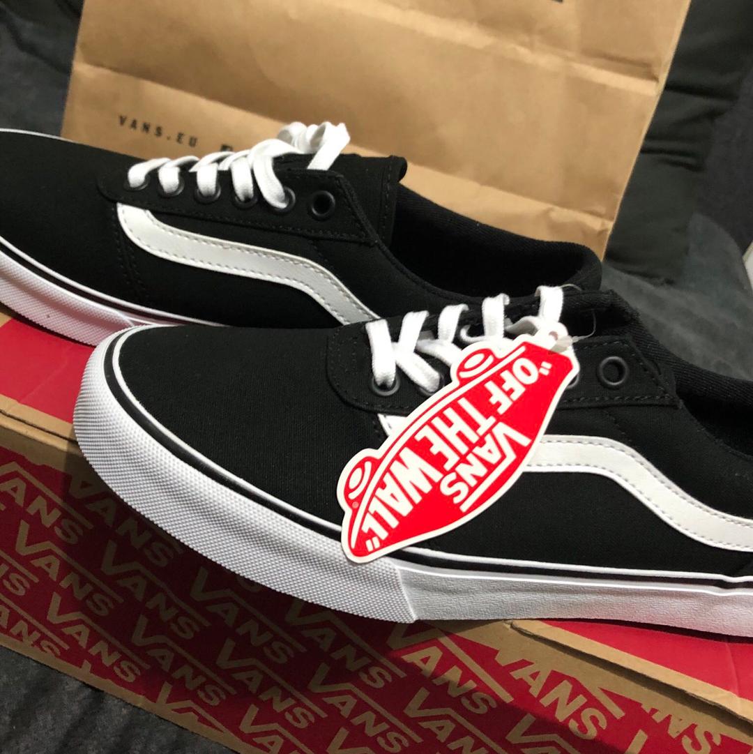 נעלי vans מקוריות וחדשות מעולם לא נלבשו גזרת בנות