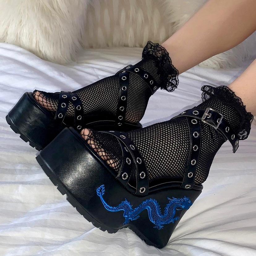 נעלי פלטפורמה דרקון DOLLSKILL
