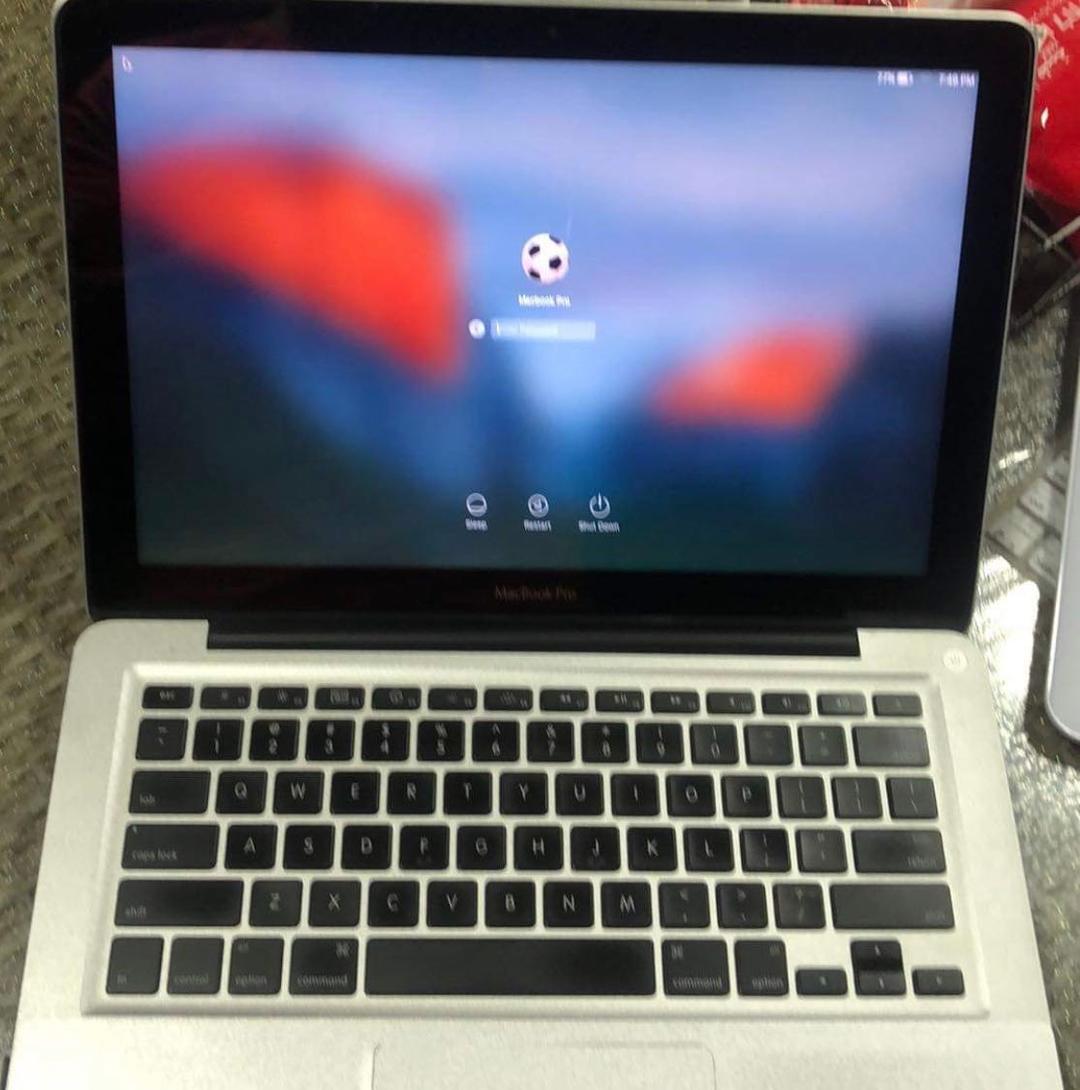 Macbook pro core 2 duo ssd 240 ra4