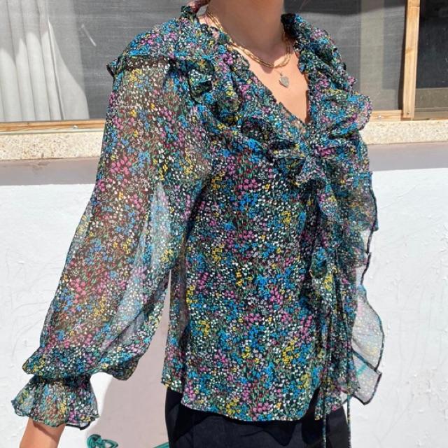 חולצה פרחונית מ TOPSHOP 