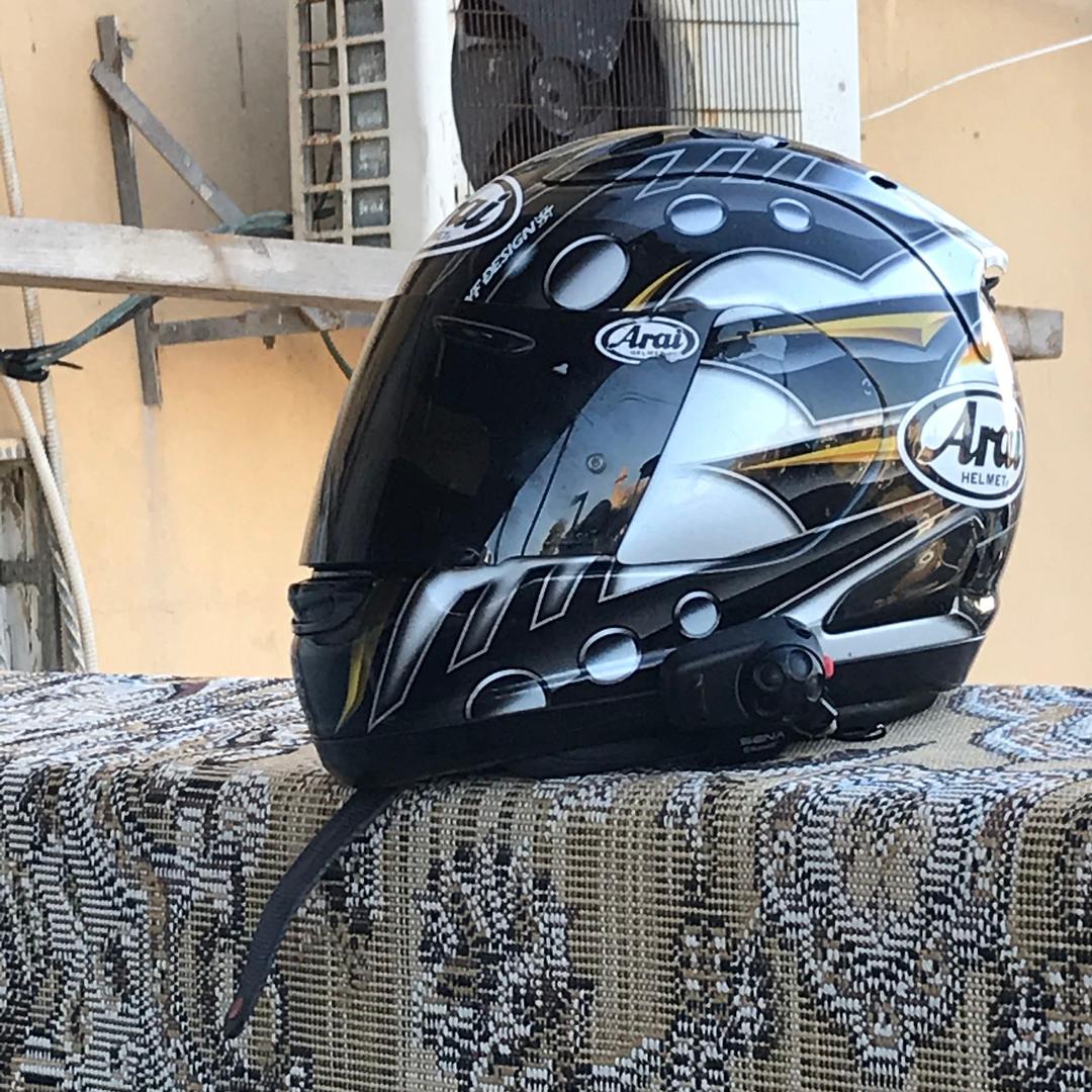 קסדה אראי 
קסדה arai
