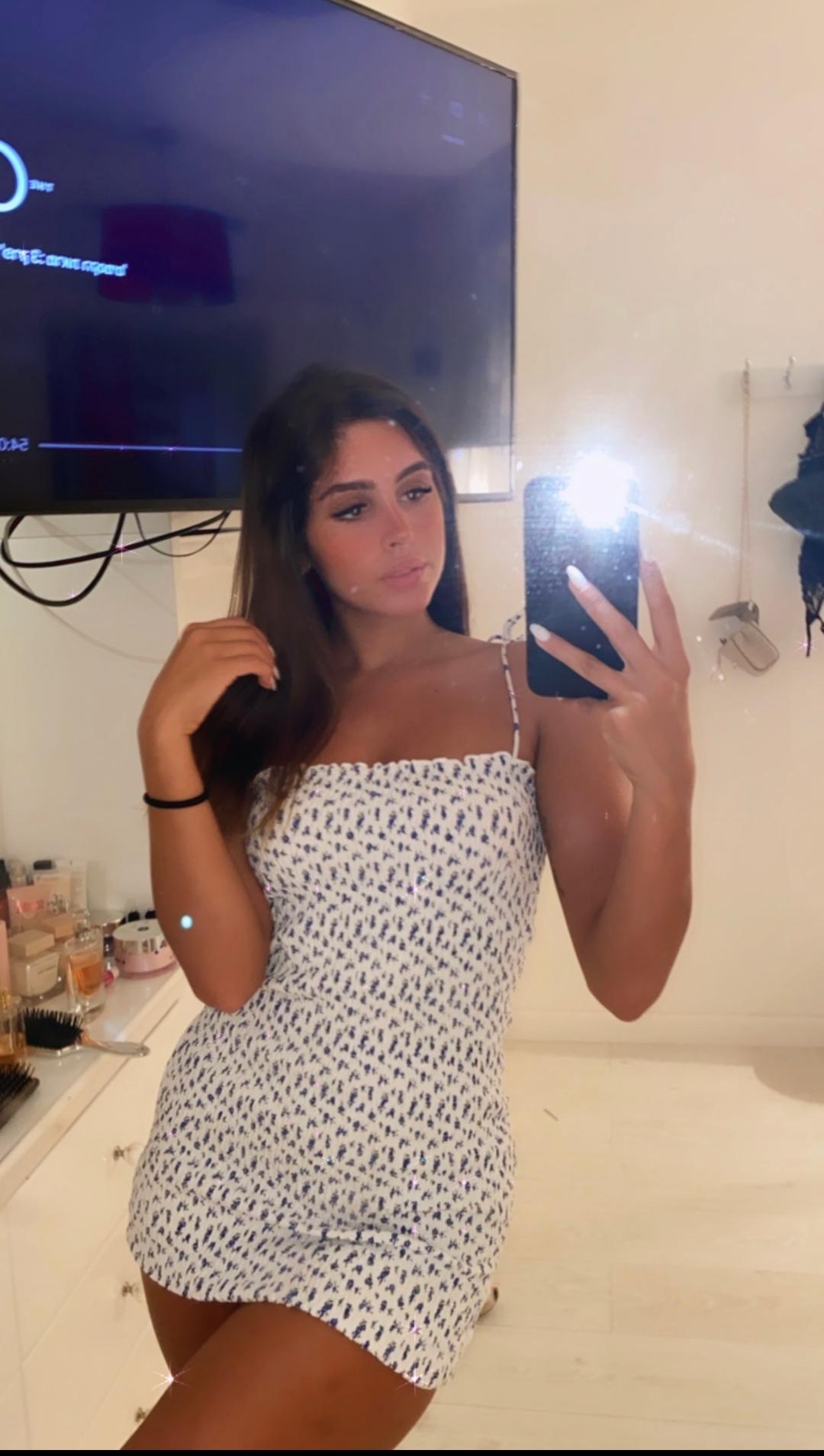 שמלת פרחים לבן 