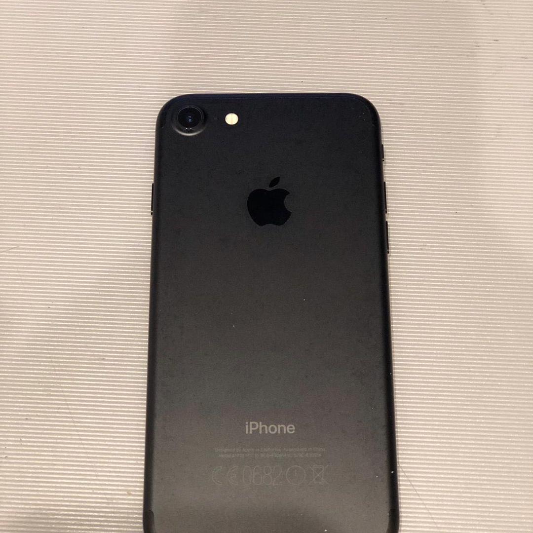 אייפון 7 128gb מצב מצויין.1200 ש״ח 