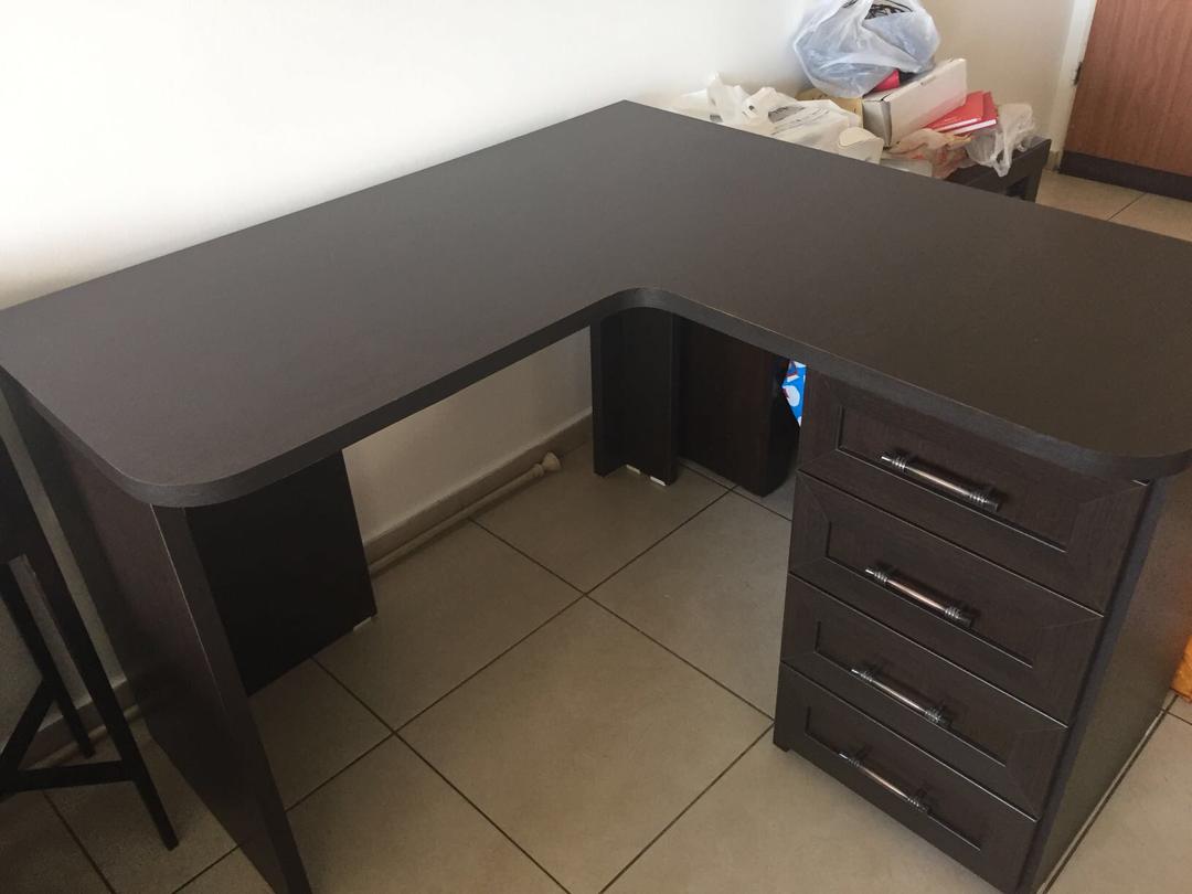 שולחן כתיבה /ספריה כמו חדש