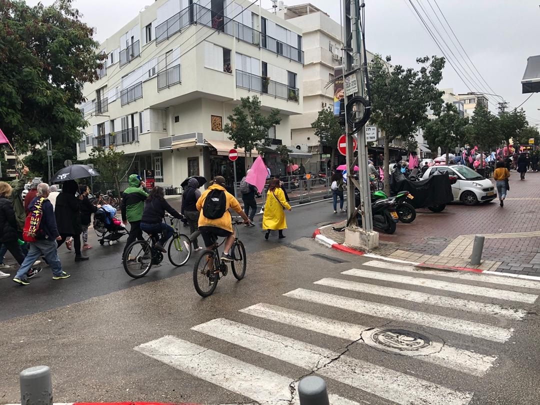 שליחויות בקטנה 
