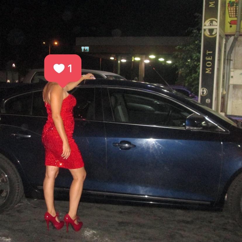שמלת נצנצים אדומה לאירועים מושלמת מידה a