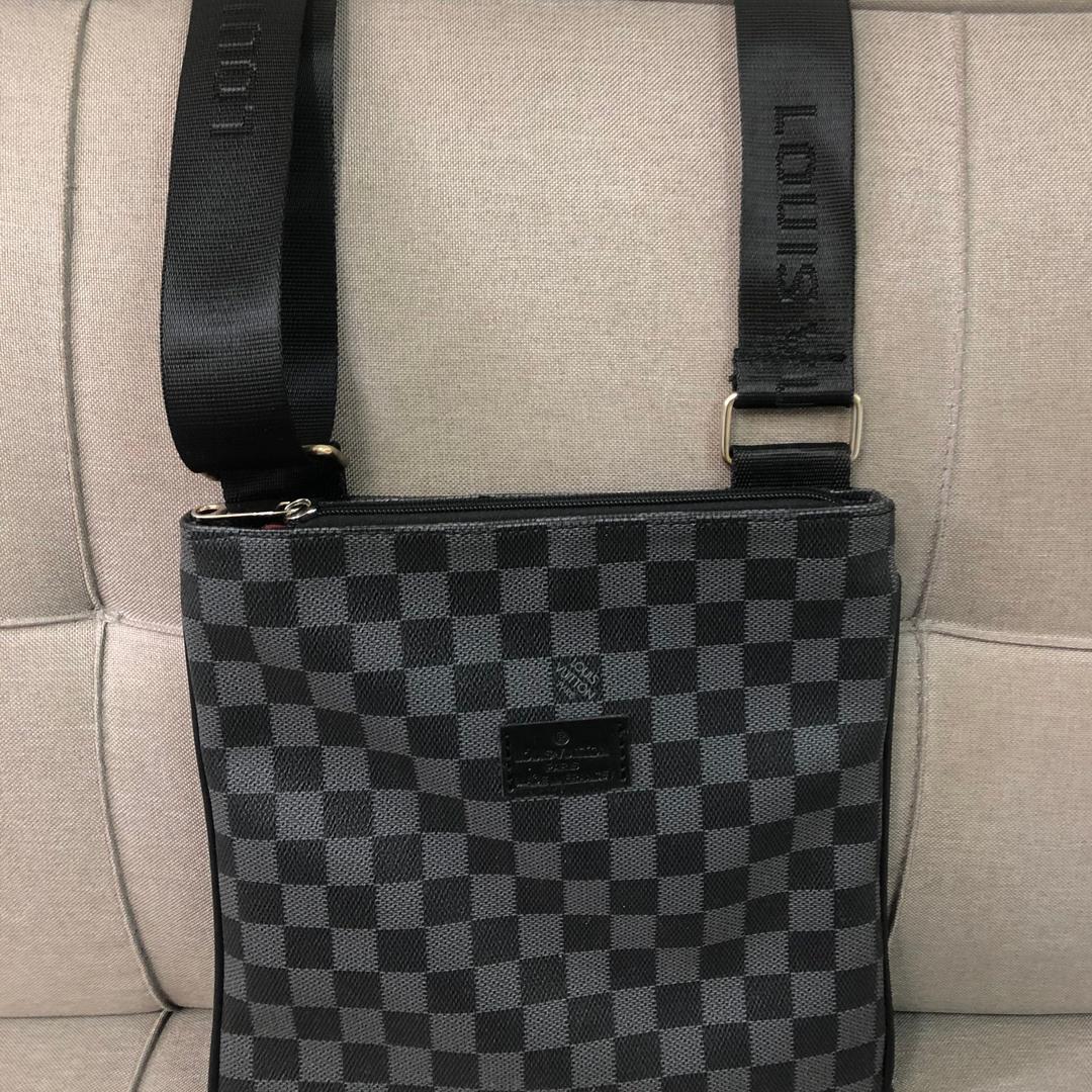 תיק צד לואי ויטון LV