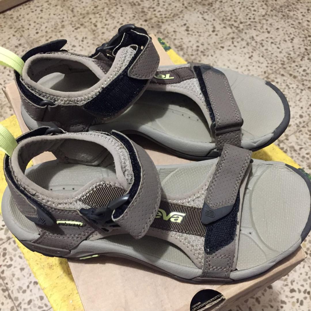 סנדלי teva