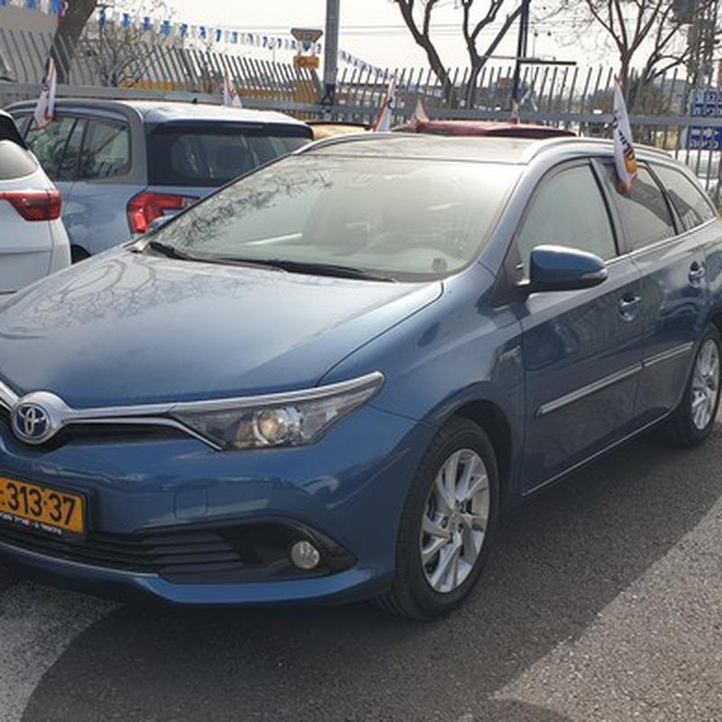 toyota אוריס 2016