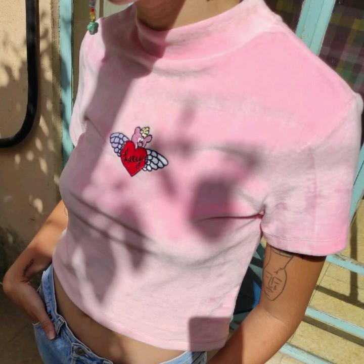 חולצת קרופ קטיפה lazy oaf