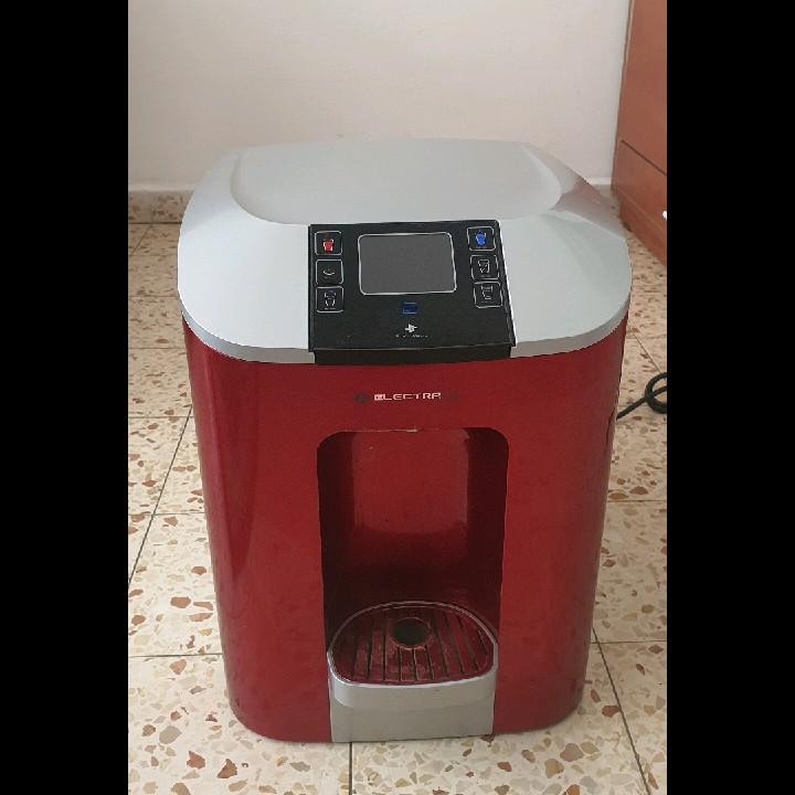 בר מים של אלקטרה