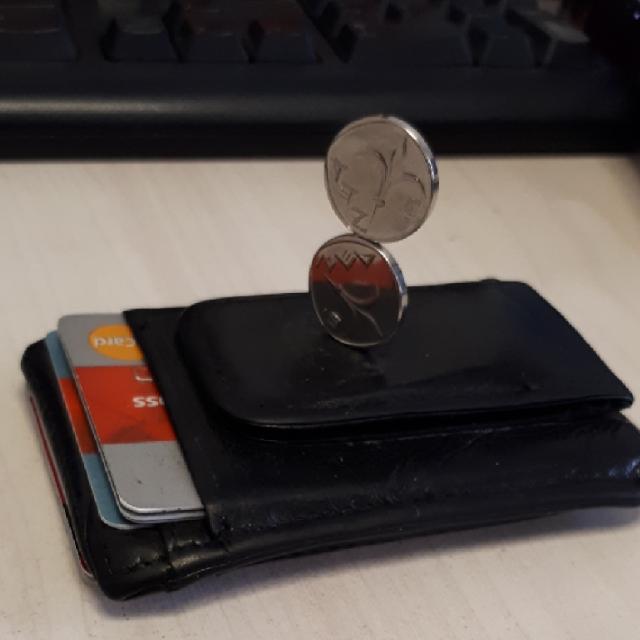 ארנק סופר דק עם מאני קליפ מגנטי