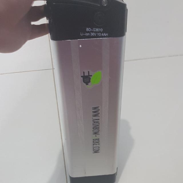 סוללה לאופניים חשמליות 36 וולט של Rainbow