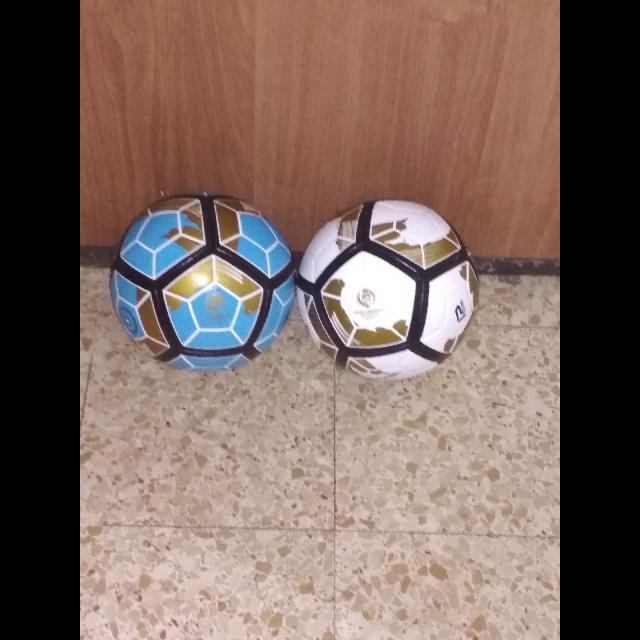 כדורי כדורגל במחירים טובים
