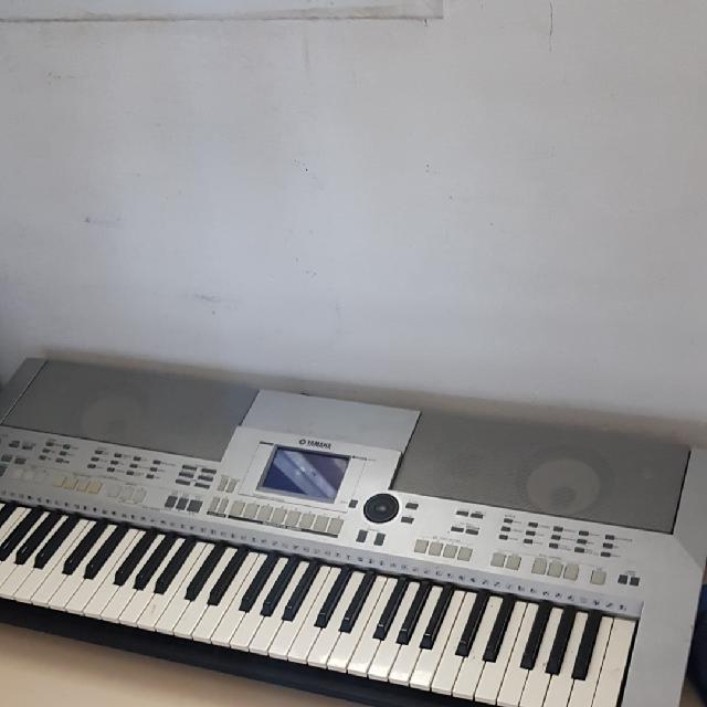 yamaha psr s500