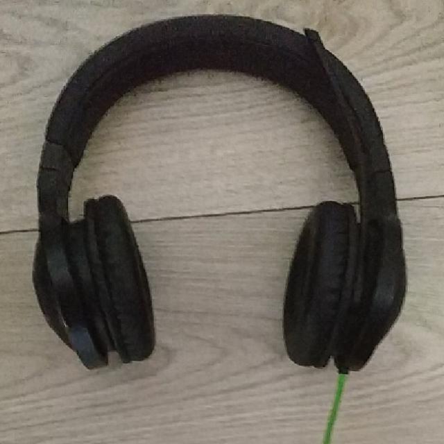 אוזניות Razer Kraken USP במצב טוב עובדות מצויין אך נראות במצב סביר