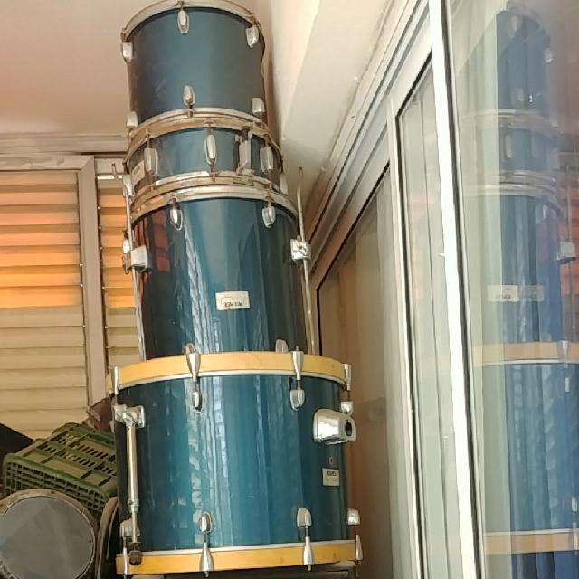 סט. תופים, צבע השמיים,3 טמטמים,סנר,בס+2צלחות mapex