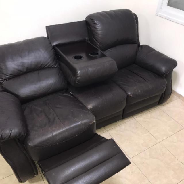 ספת עור במצב מעולה אורך 2 מטר נוחה מאוד