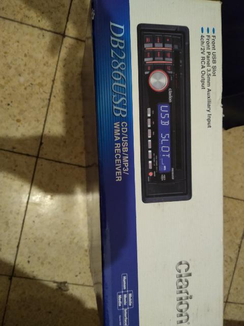 Clarion CD/USB/MP3 WMA RECEIVER