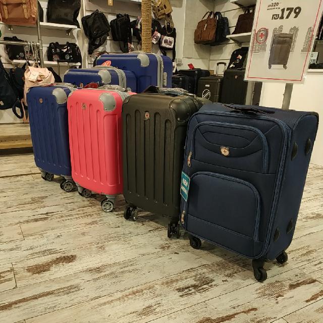 מזוודות טרולי עליה למטוס , לטיסות ה lowe cost