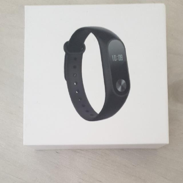 שעון ספורט מבית xiomi mi band2