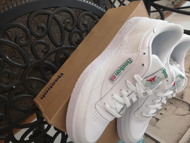 נעלי Reebok
