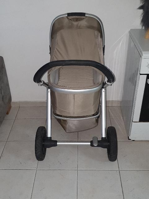 עגלת תינוק למכירה ללא טיולון!!!!