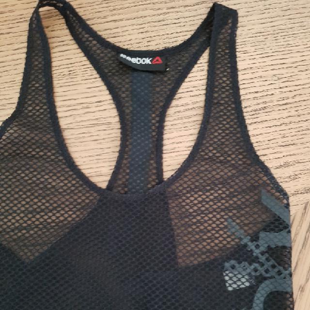 גופית ספורט reebok