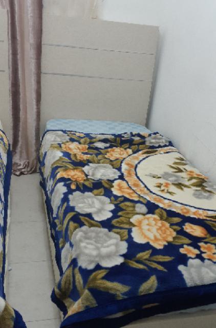מיטת יחיד כמו חדשה 400 ש"ח