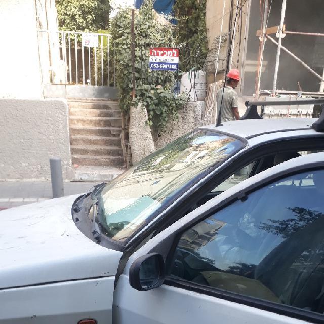 רכב  רנו.