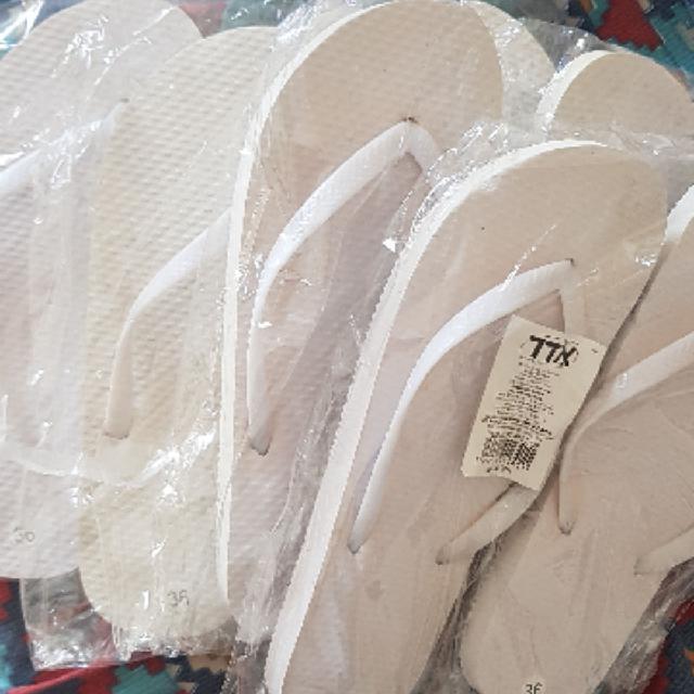 כפכפים בצבע לבן👡