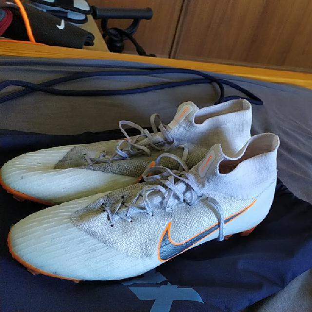 Nike mercurial vapor Superfly elite 360 .