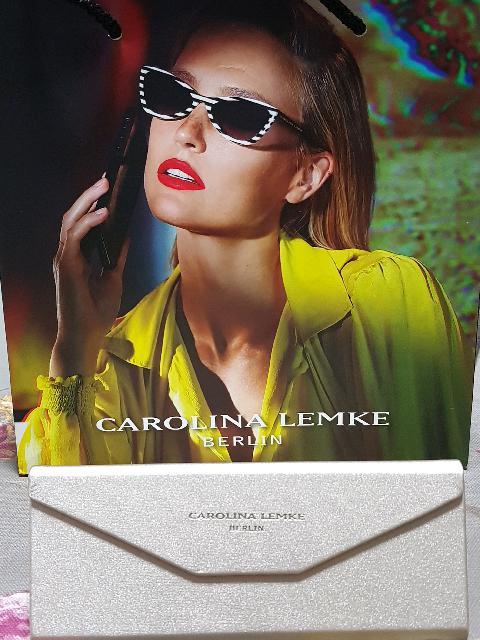 משקפי שמש מקוריות של חברת Carolina Lemke