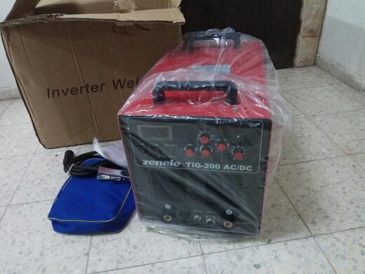 רתכת ארגון 200 אמפר Ac dc לריתוך אלומניום ונירוסטה