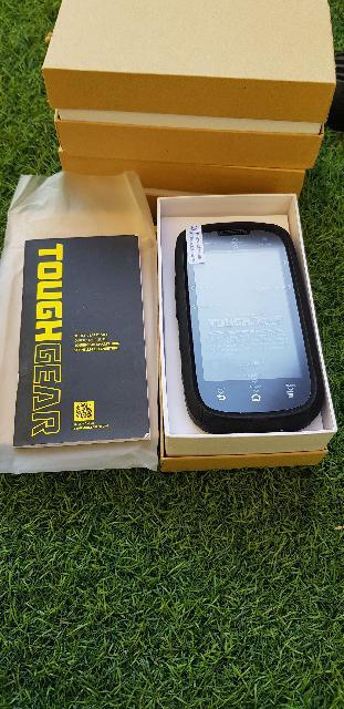 300 ש₪! חדש באריזה! סמארטפון ToughGear Solid משוריין עמיד בפני מים אבק ושבירה, אחסון וזיכרון: 1gb/36gb. מצלמות 8mp. אנדרואיד! מסך 4 אינצ' מחוסם גורילה 3. עברית מלאה! סים כפול! אידיאלי לעובדי כפיים, חיילים ותלמידים וכל מי שנמאס לו להחליף טלפון כל חודש. ניתן לעשות משלוח!